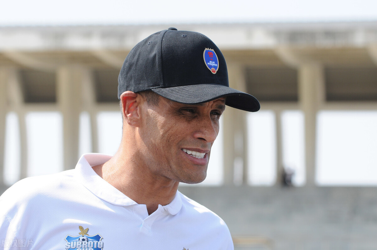 杰拉德抽射失败视频,杰拉德惊天世界波绝平西汉姆联