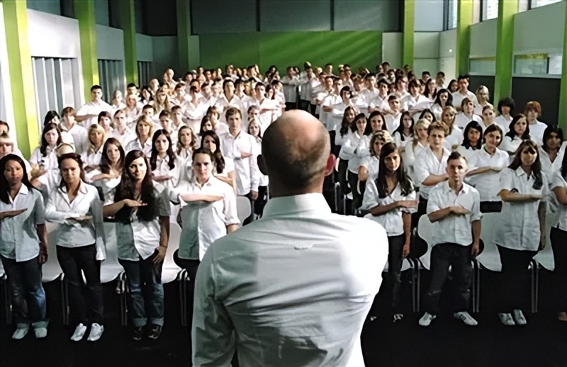 米尔格拉姆电击实验——一个揭露人性,震撼全人类心灵的实验