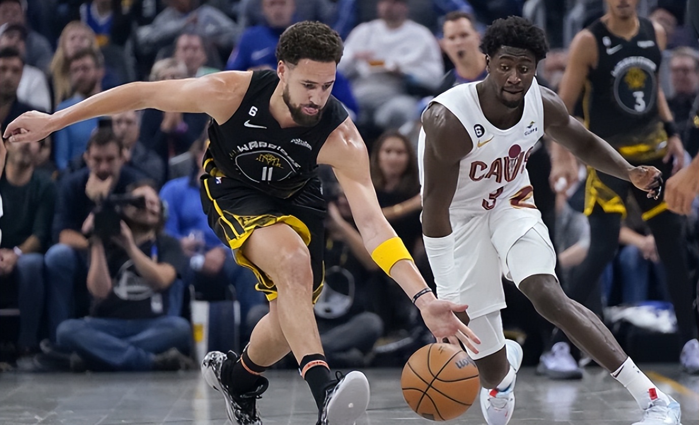 库里狂胜勇士30分,库里狂砍53分勇士胜掘金