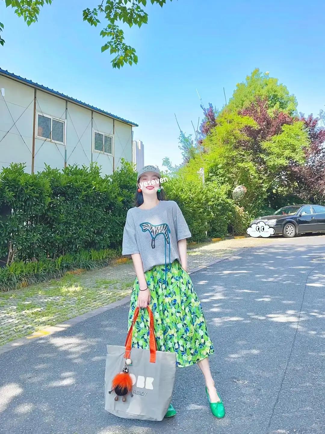 夏天碎花裙穿搭技巧,哪些适合夏天穿的碎花裙超仙的