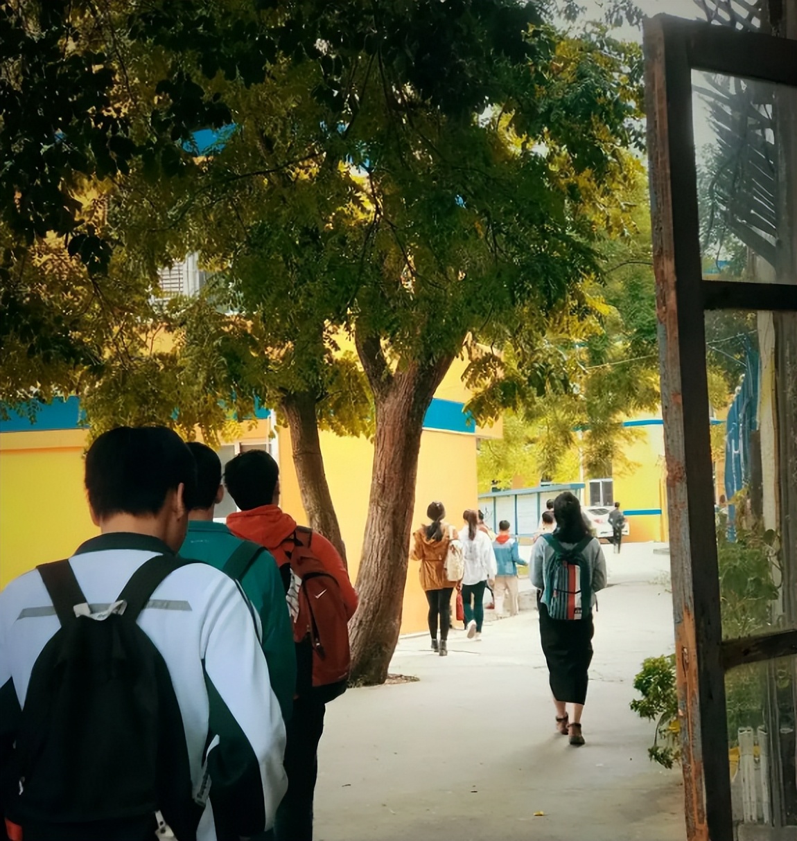 花心的班花，和她那与容颜成反比的命