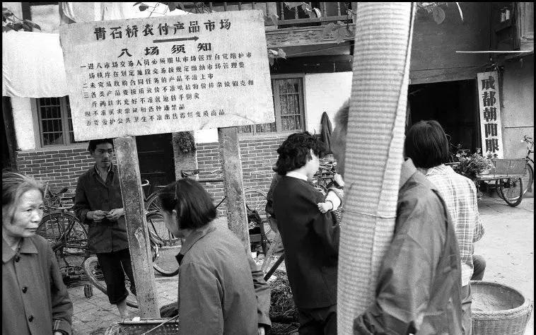 30张日本大*杀屠**罪行照片，日军闯入民宅祸害妇女，这就是罪证