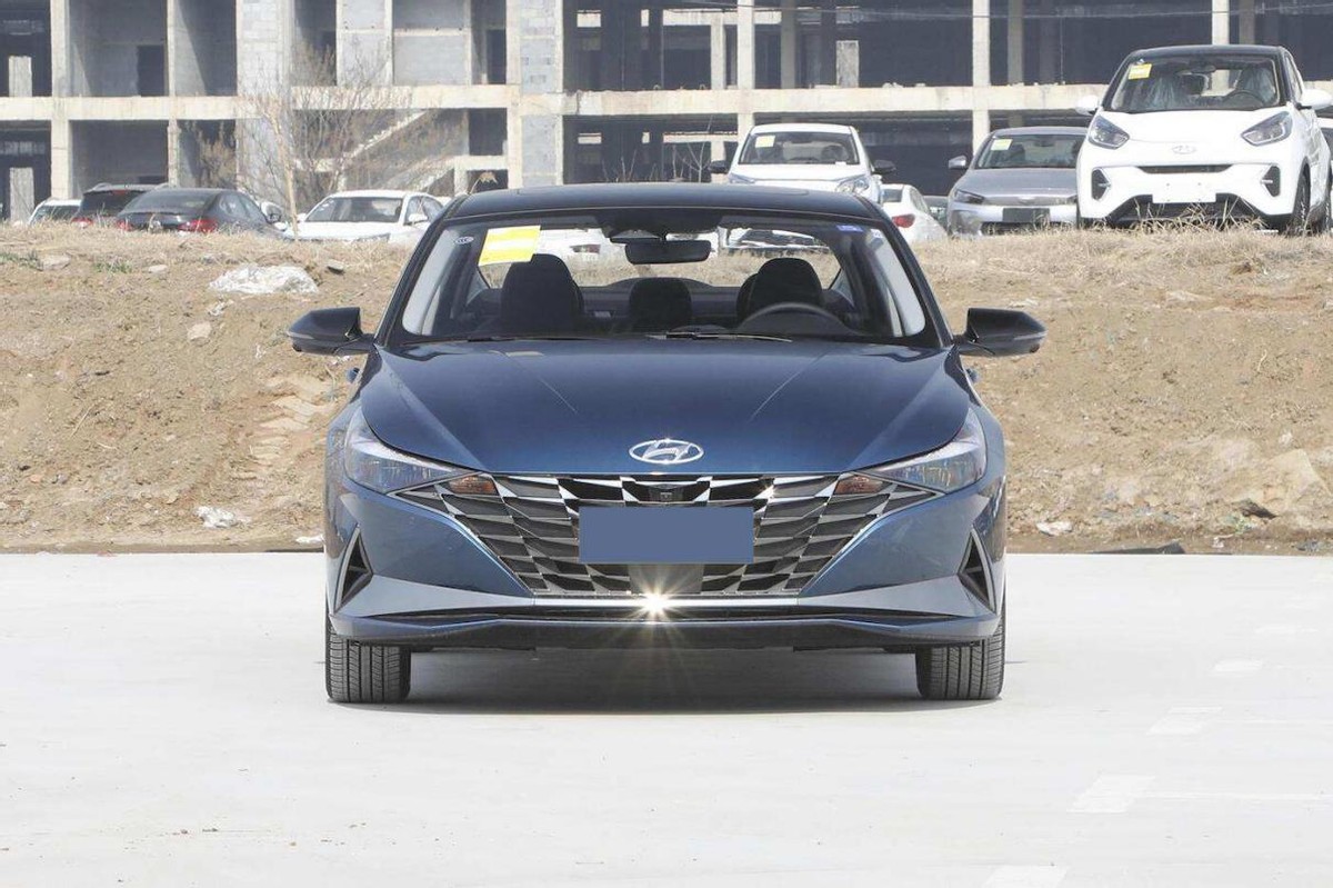 我眼中的好车推荐北京现代伊兰特,家用十万左右性价比高的车伊兰特