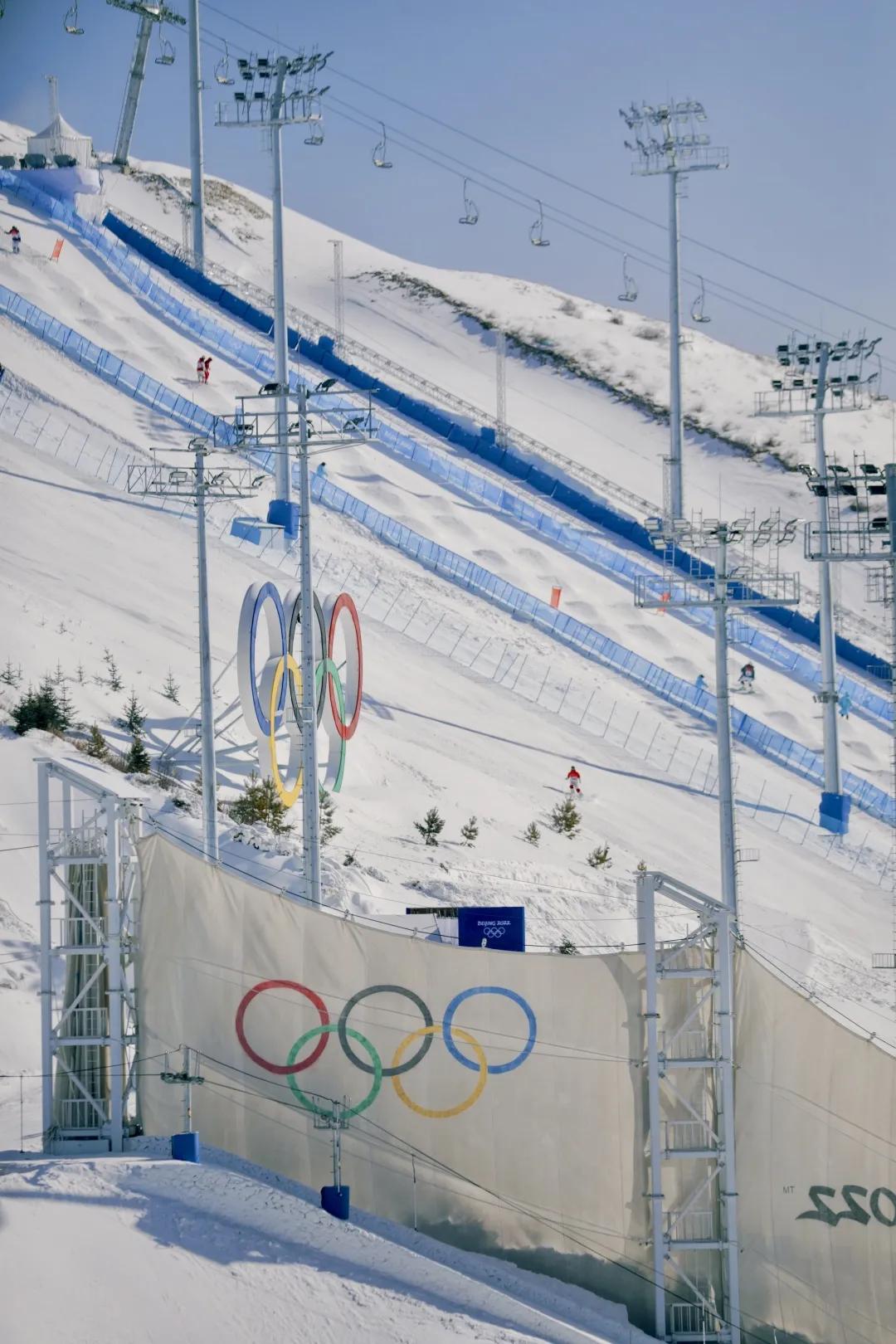 冬奥精彩瞬间集锦解说,冬奥闭幕式精彩瞬间康辉
