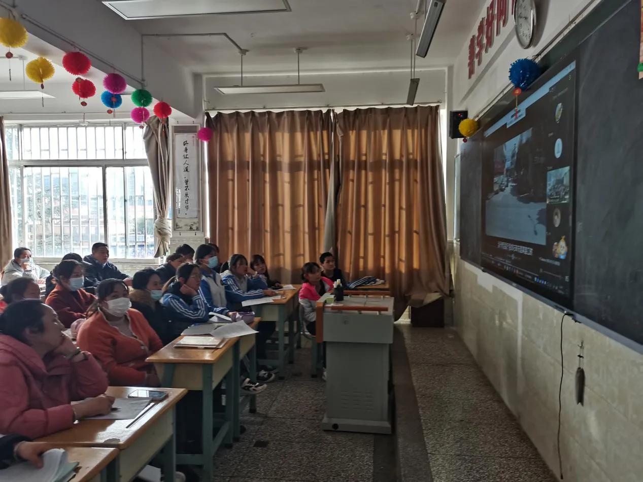 昆明铁路五中,昆明五一节交通安全