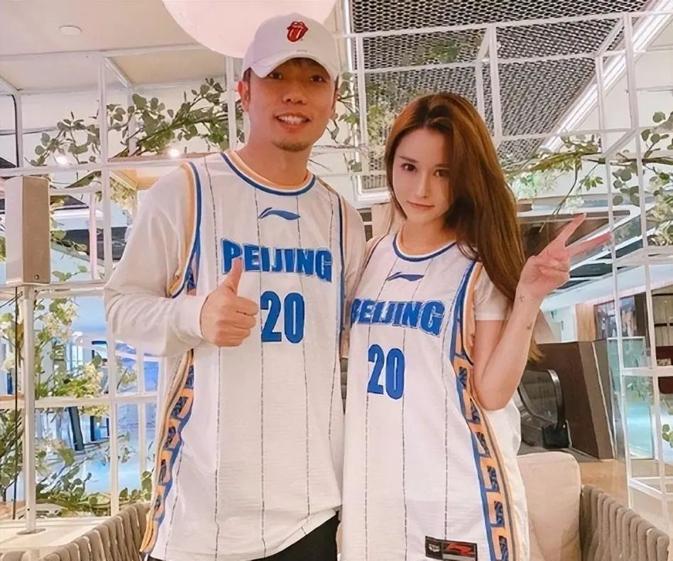 国足太太们颜值逆天,2021日本国足太太团