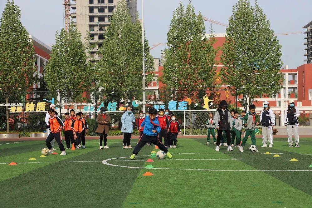 绿城小学足球节,阳光体育节校园风采