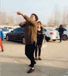 女生在公共场合故意让你难堪,现在的女生一点自知之明都没有