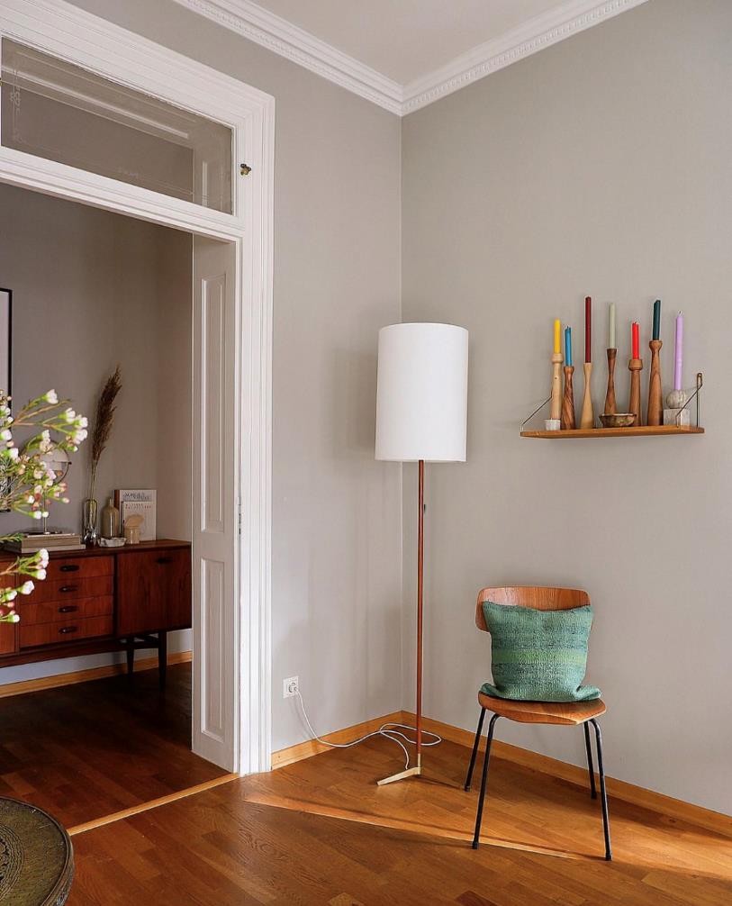 32岁德国牙医的家，整屋干净整洁且温暖，喜欢花和猫的生活很精致