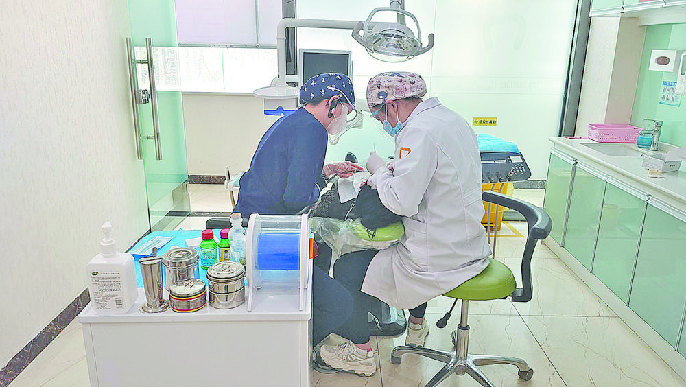 种植钛锆合金牙多少钱一颗,现种植一颗牙多少钱