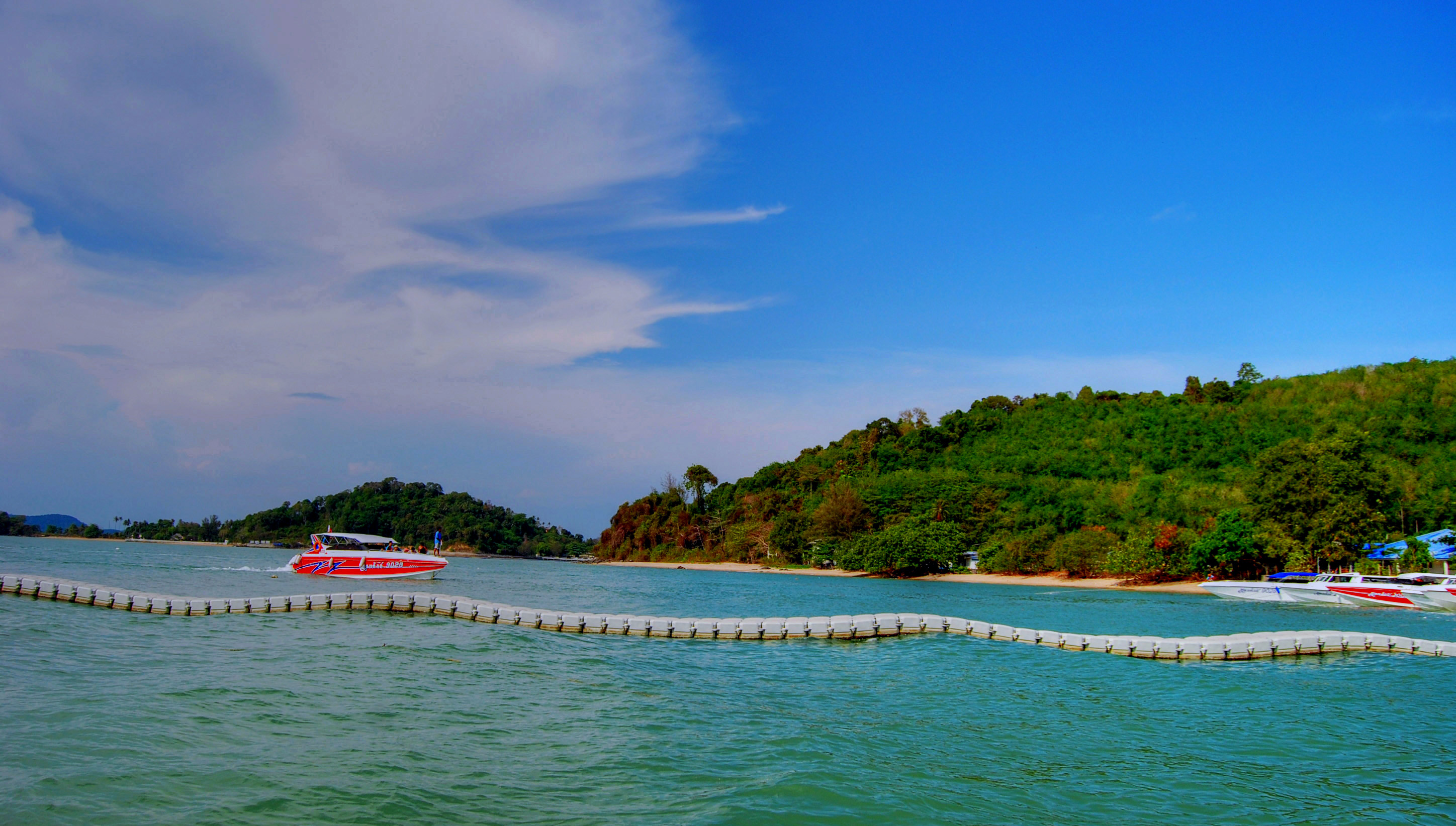 泰国三亚旅游对比,三亚和泰国旅游选择哪里