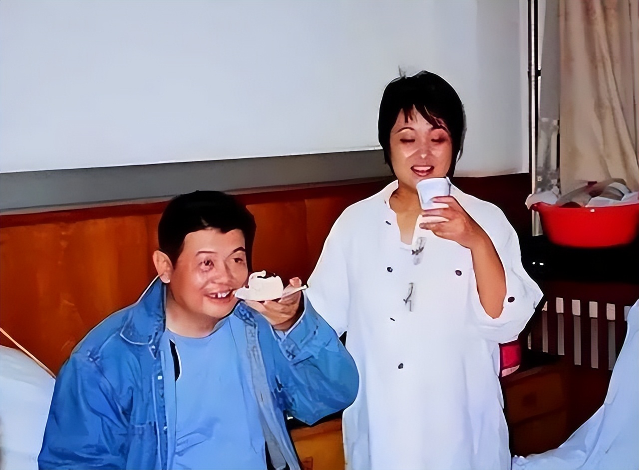 傅彪肝癌时有介入手术吗,傅彪怎样发现是肝癌晚期