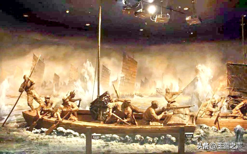 人民解放军占领南京，毛*东泽**写了一首慷慨激昂的诗，学者大加赞赏