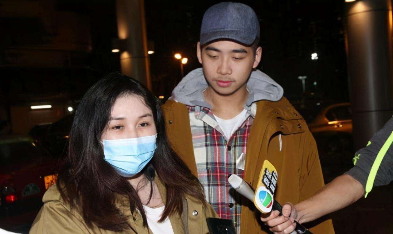 2013年何超盈,何超盈街头照