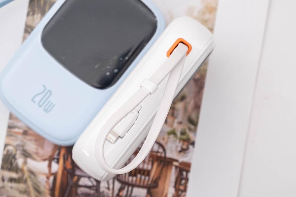 不伤苹果手机的充电宝测评,1w毫安充电宝苹果适配测评