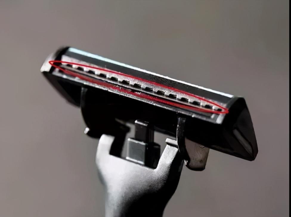 什么剃须刀才是男士的明智之选,男士剃须教程