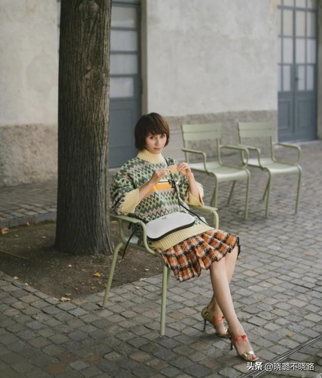 袁泉现在短发发型图片,袁泉的长发和短发照片