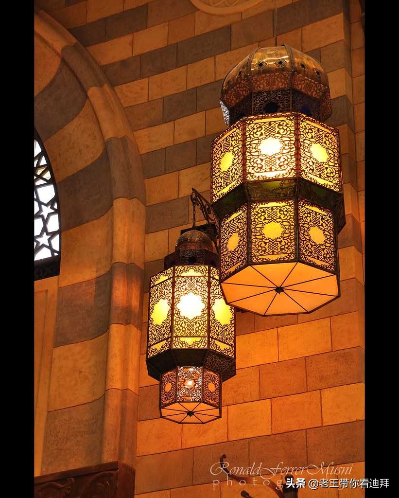 迪拜旅游吃什么特色,迪拜有什么值得买的吃的