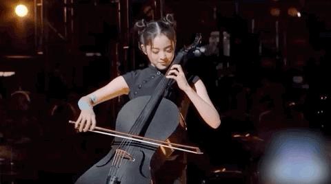 欧阳娜娜的潮牌浴袍,欧阳娜娜品牌的浴袍