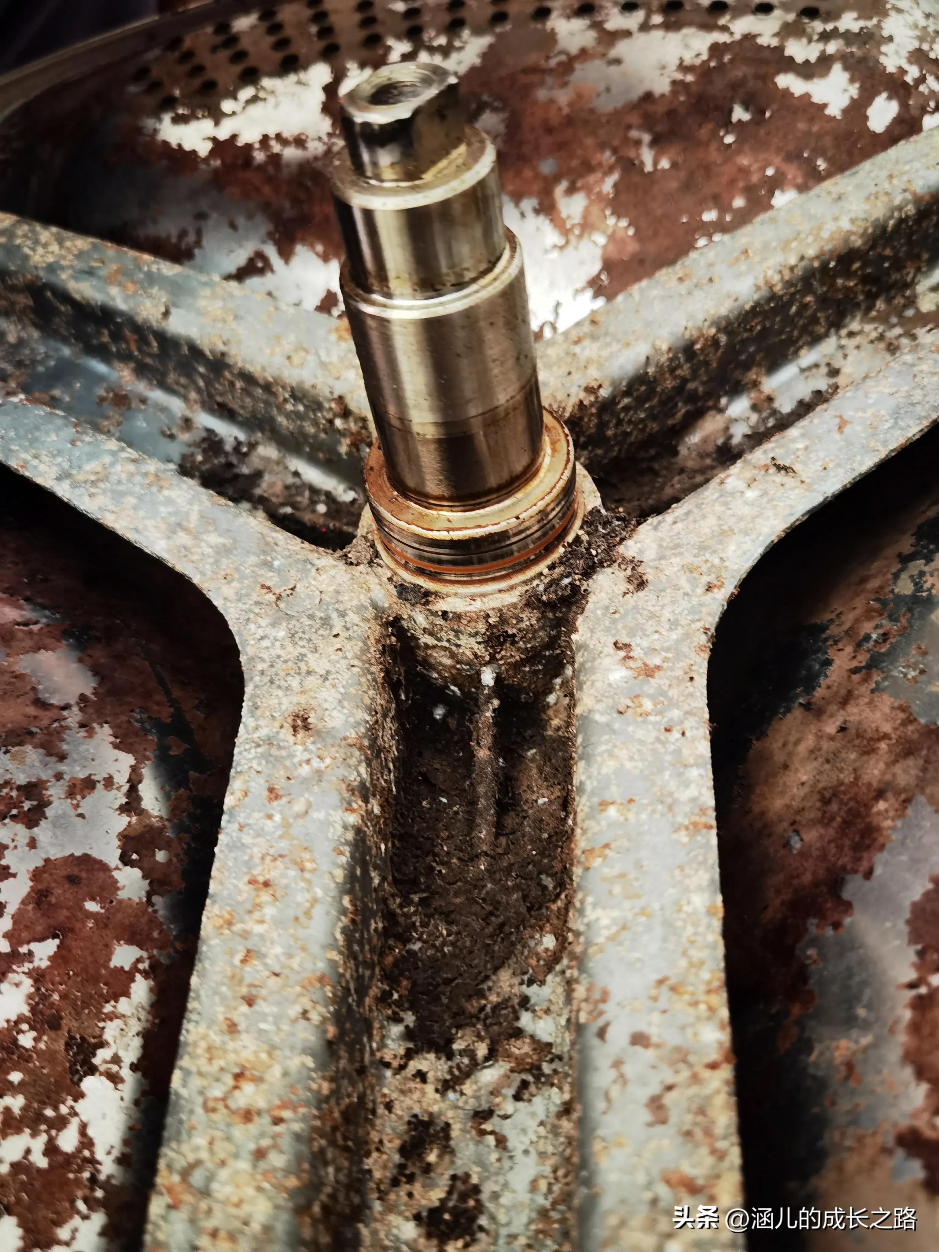 滚筒洗衣机滚筒旋转异响怎么回事,滚筒洗衣机滚筒转动异响怎么修