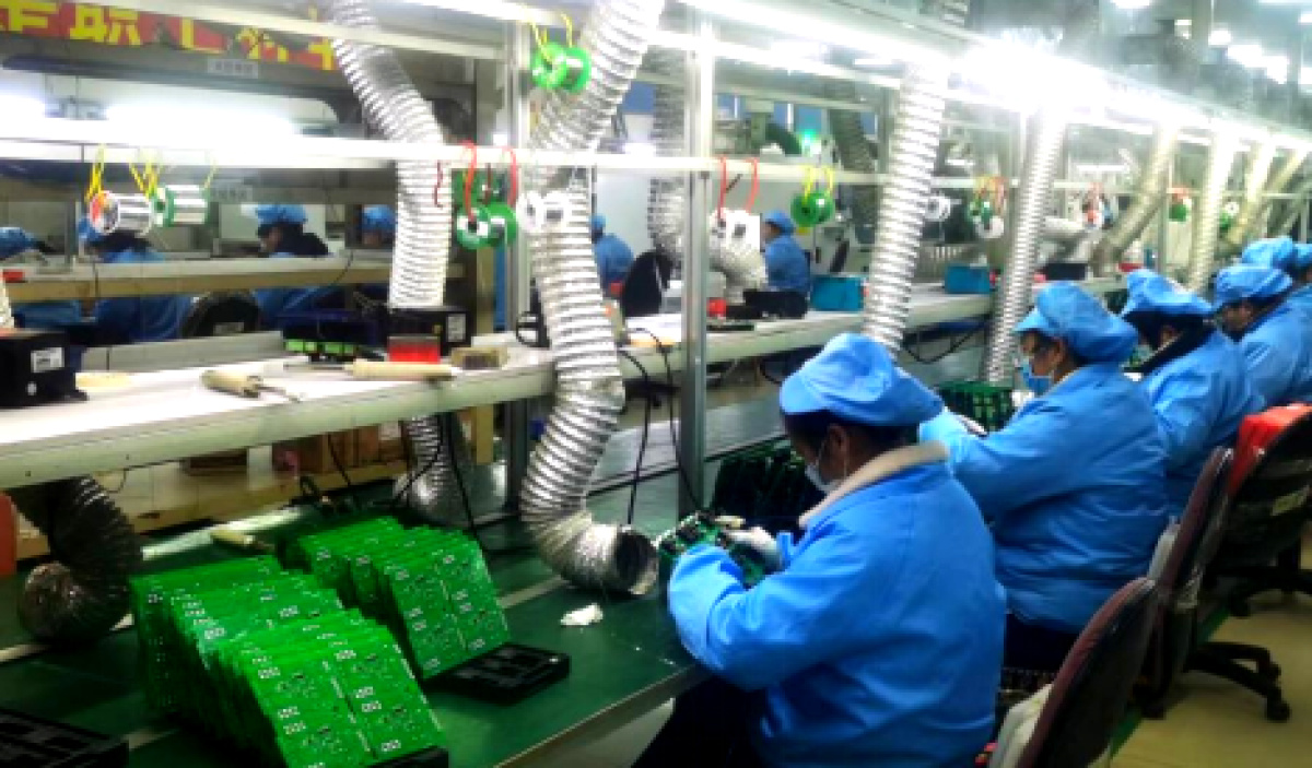 村里办企业工资多少,村里办企业的工资