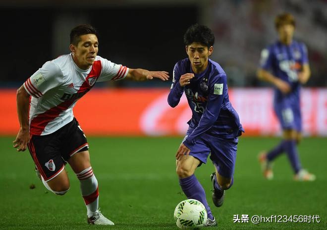 今日足球比分2串一预测,德乙菲尔特vs比勒菲尔德直播