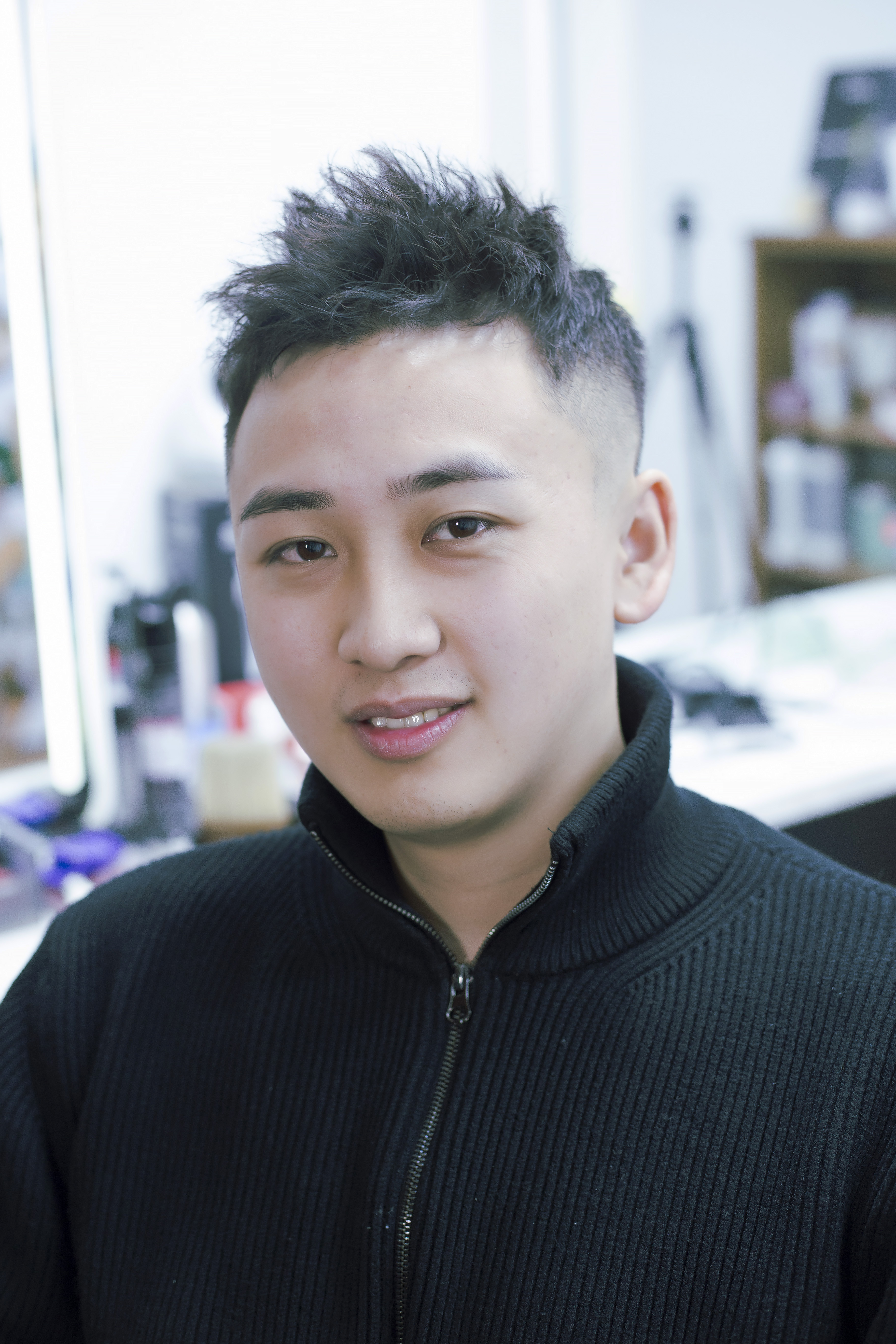 高发际线发量稀疏发型,发际线高头发稀疏掉头发怎么拯救