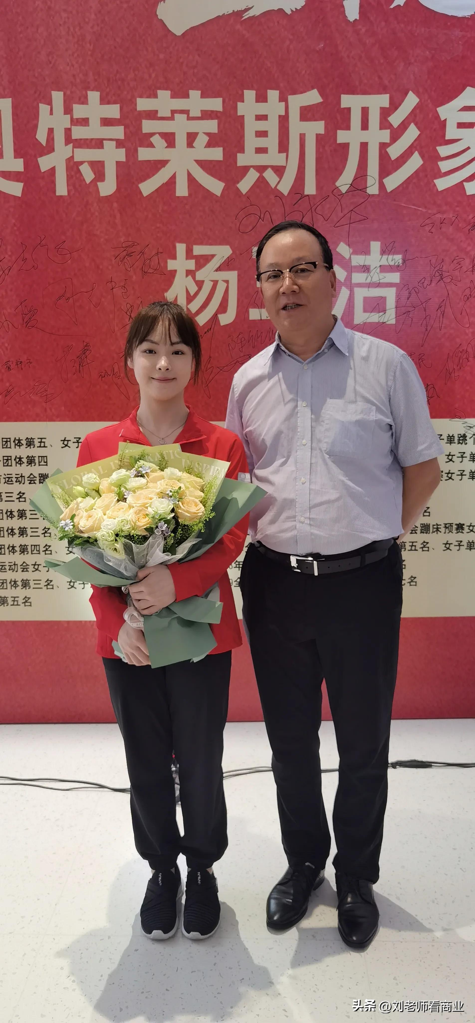 长华汇奥特莱斯,佛山长华汇奥特莱斯开业