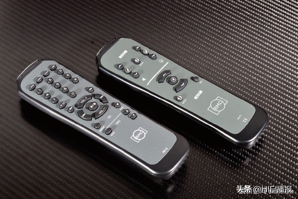 评B.M.C.AudioBDCD2CD机与PureAmp合并功放宽松大气的姿态