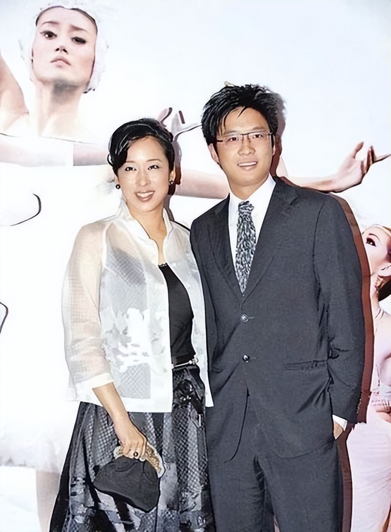 朱玲玲年轻时气质真好,朱玲玲皮肤紧致撞脸