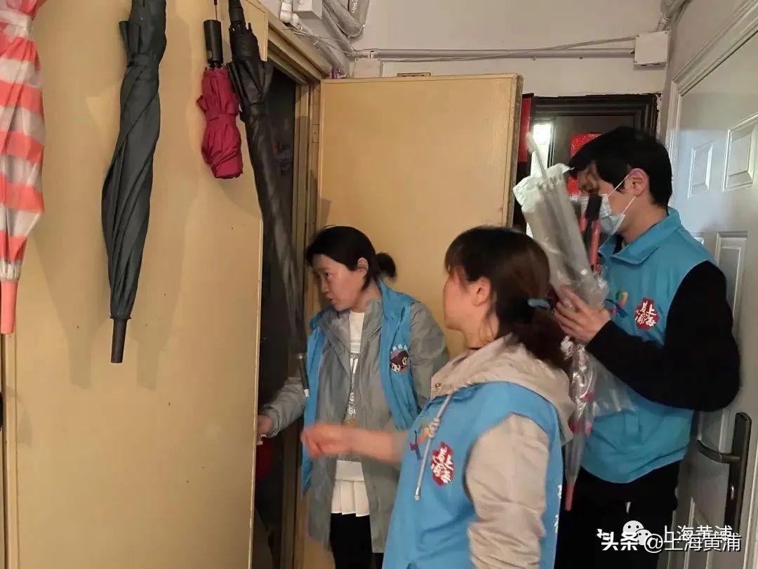 书记手记丨因地制宜打造“10平米空间”，她是居民眼里的“电瓶车书记”