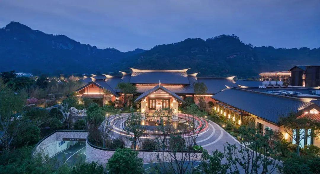 武夷山隐藏在大山里的世外桃源,武夷山景区和茶区