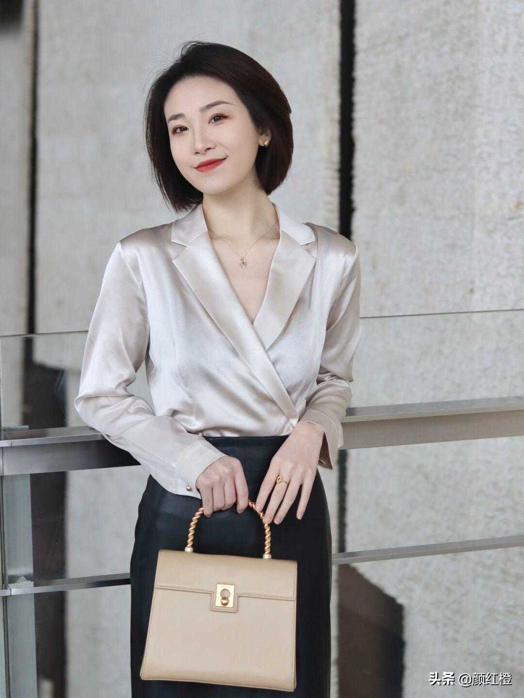 今年流行的职场穿搭女士,明亮色职场风穿衣搭配