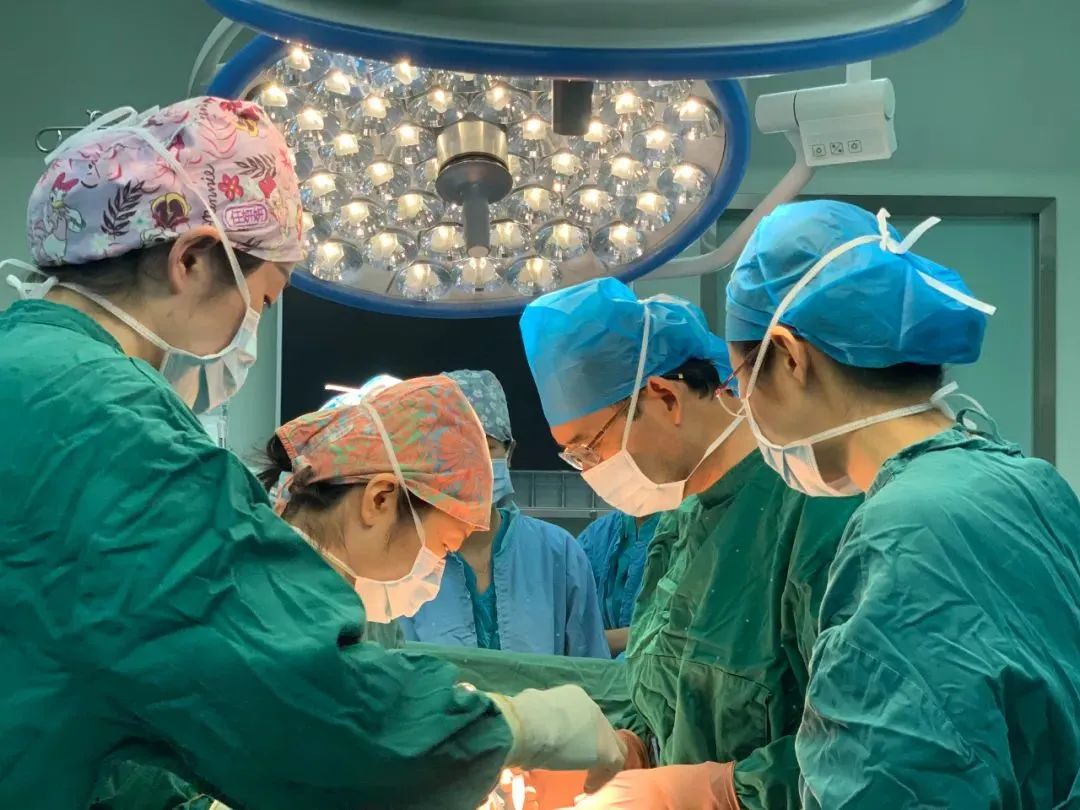 女子大姨妈连来7年，竟是太胖惹的祸！小心4种“胖”出来的妇科病