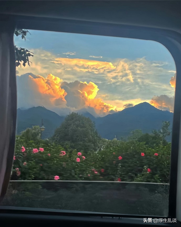 撩人且高级的微信状态文案,微信状态文案高级感带图