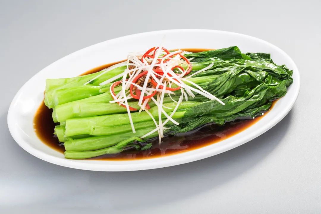 焯水是凉水下还是沸水下,炖鹅焯水用冷水还是热水