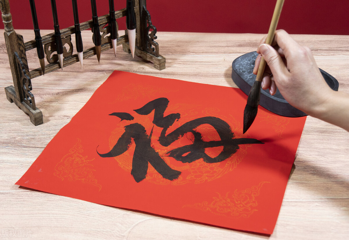 下周除夕，春节贴对联有讲究，这“4点”要了解，老传统别丢