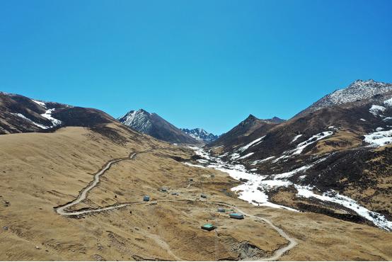 *藏西**墨竹：电网升级忙牧民生活甜