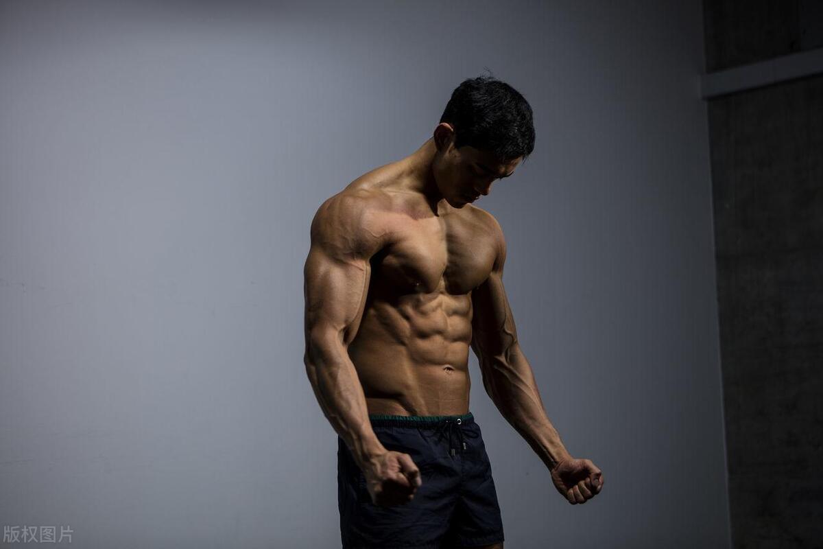 如何练出有型有力量肌肉,怎么才能增肌肉练出紧致的身材