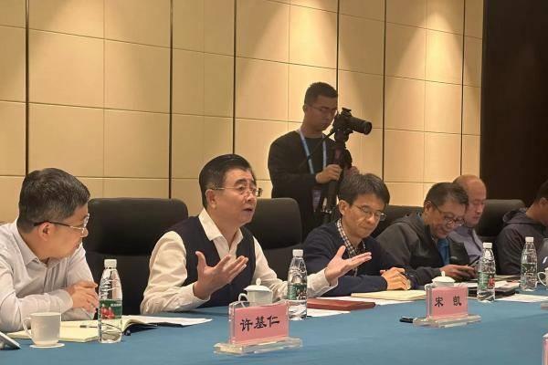 玩出新花样,玩出新花样语出新天地