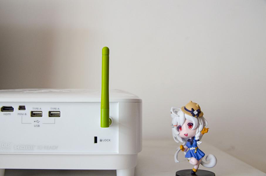 买投影仪买720还是1080,买投影仪实惠还是买电视实惠