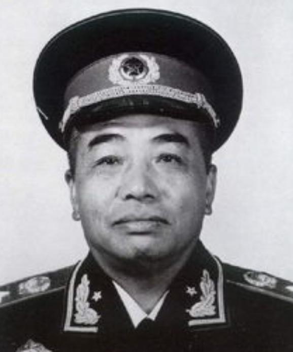 邓华缴获5箱白金龙烟，却只给毛主席一支，主席笑道：财不露白啊