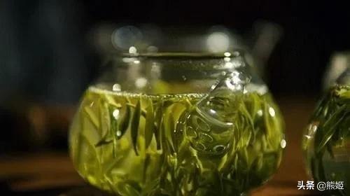 雁荡毛峰茶是绿茶吗,茶的故事英文