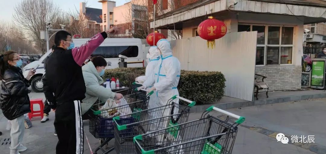 基层干部连续奋战在抗疫一线,党员干部齐出动强化社区疫情防控