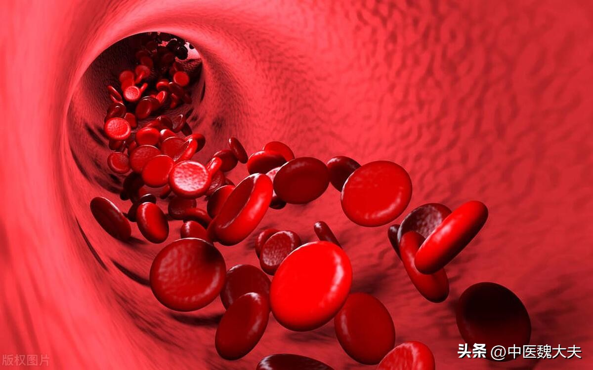 腿上有很多细小的血丝是怎么回事,腿上出现红血丝是什么原因引起的