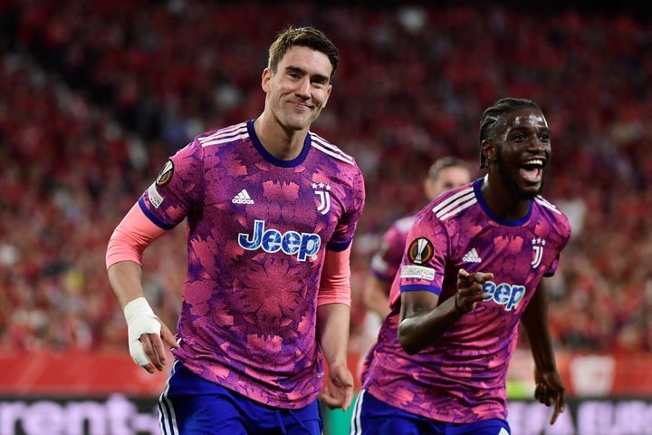 英媒评十大亚洲球星,英媒评价世界十大门将