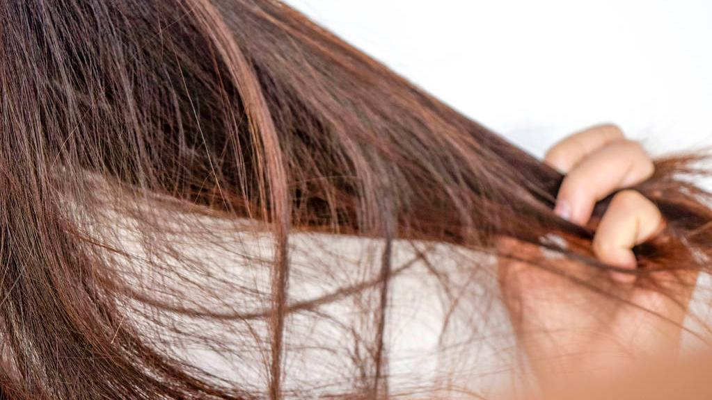 头顶头发稀少怎么变浓密药物,如何让头顶头发不稀少