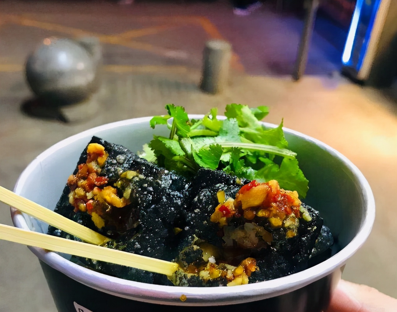 夜市摆摊卖什么小吃最赚钱,合适摆夜摊小吃既简单又赚钱