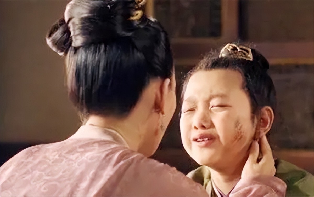 野史：财主喜得贵子贴对联，穷书生：你大祸临头了！财主惊慌失措