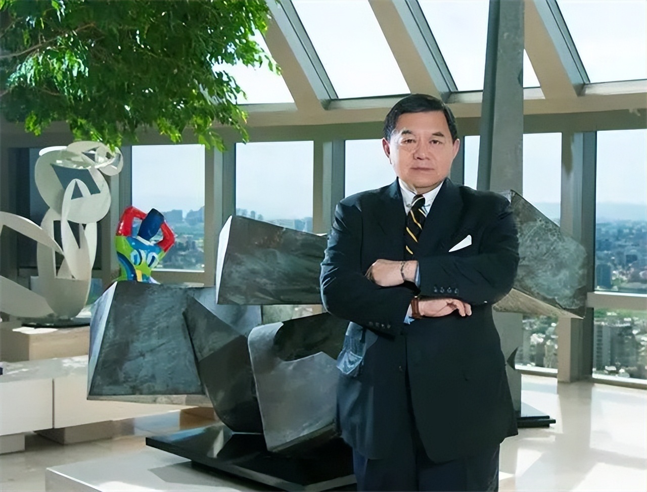 起底苏贞昌女儿头号金主：混血儿子在美服役，在大陆被重罚1.6亿